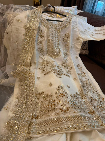 Qissa (WHITE GOLD)