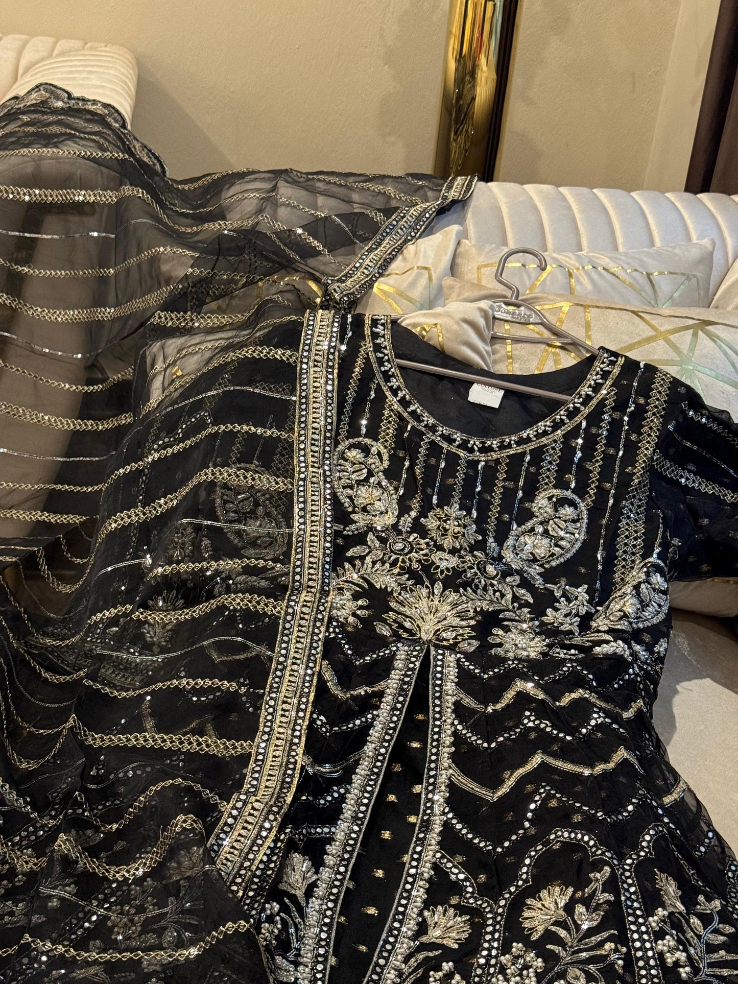 Anonemous (BLACK)