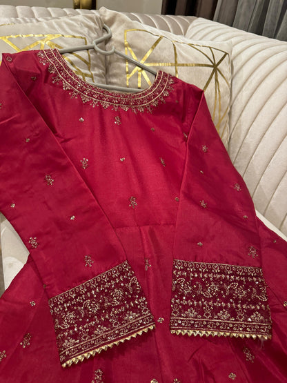 Lily (MAROON)