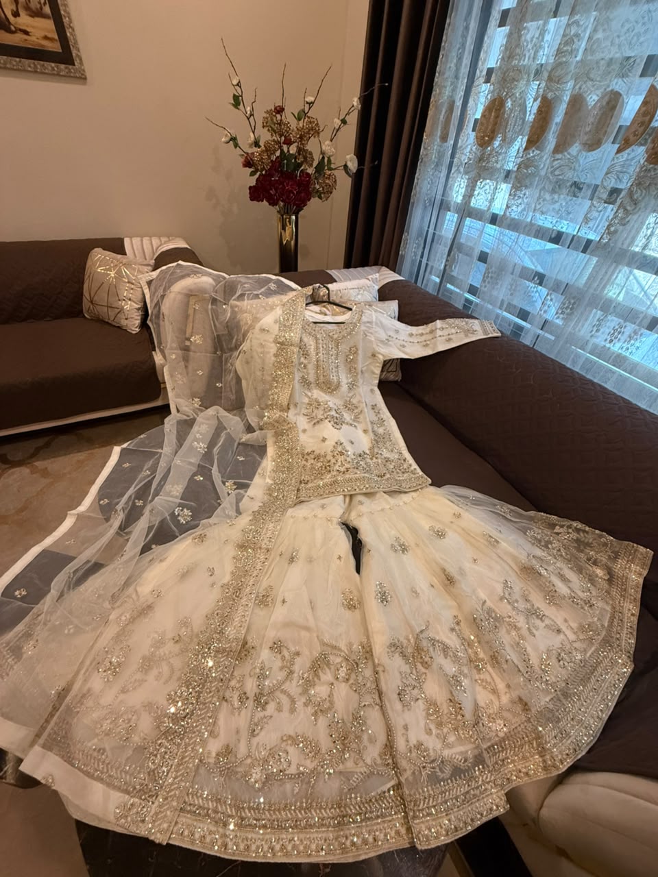 Qissa (WHITE GOLD)