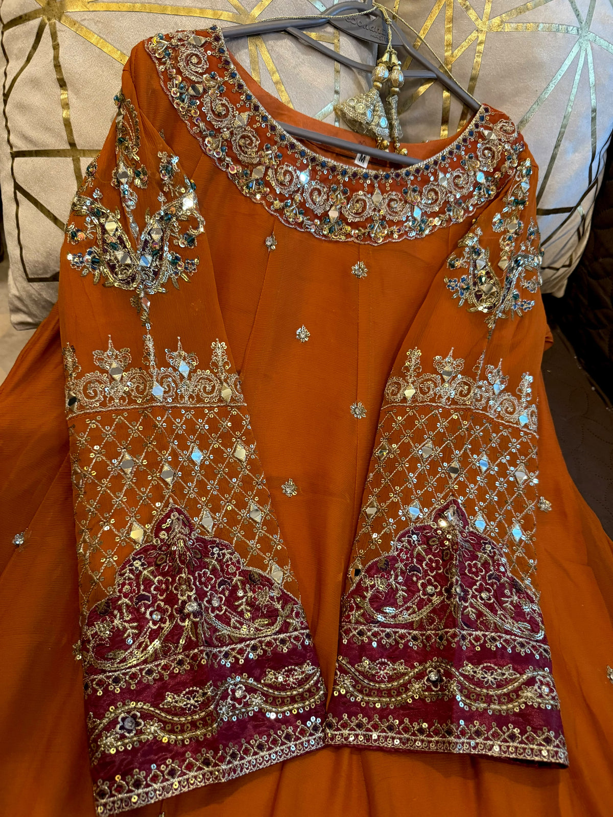 SEHRAI (ORANGE RUST)
