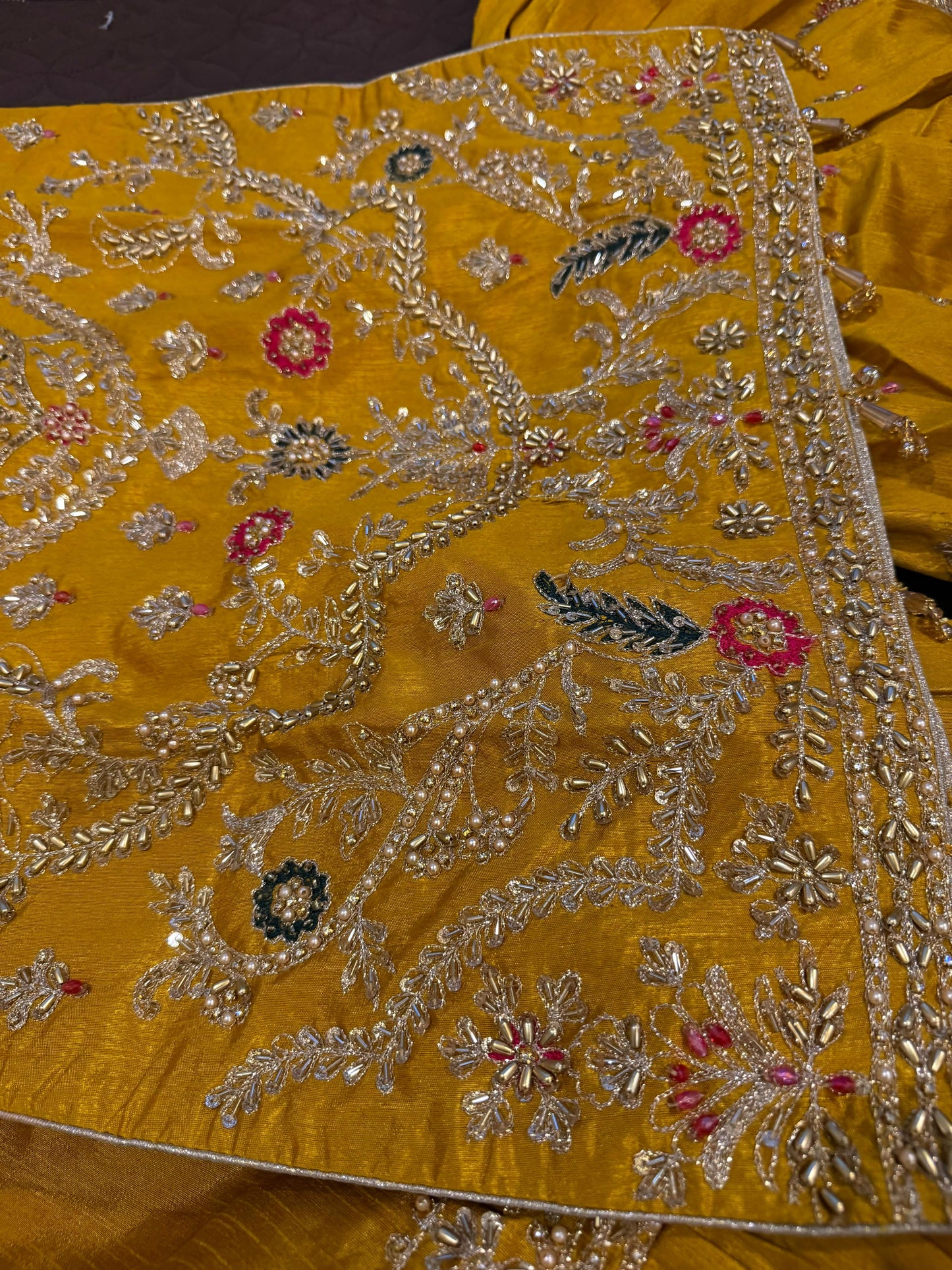 Chaman (MUSTARD YELLOW AND GREEN)