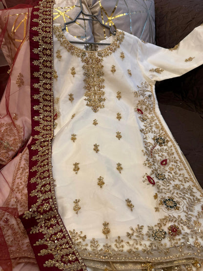 Mixweed (WHITE AND RED MAROON)